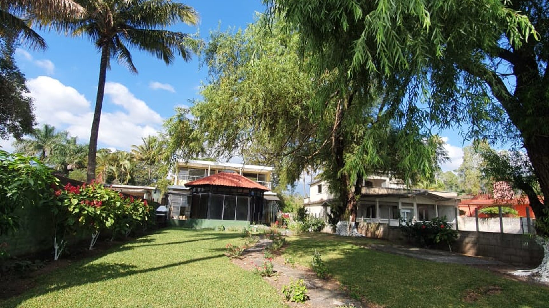 Casa a orilla del lago en venta, Amatitlan - Miniatura 8