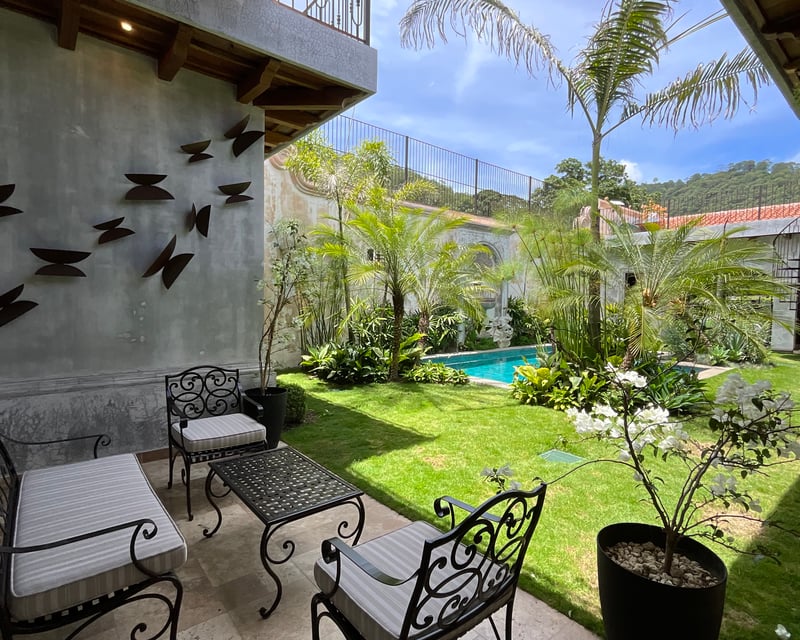 CASA EN VENTA EN EXCLUSIVO CONDOMINIO AL INGRESO DE ANTIGUA G