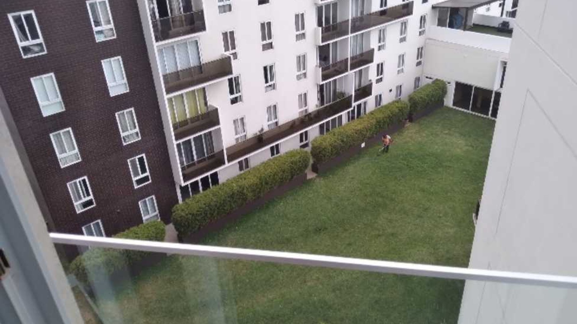 Rento apartamento nuevo Torre Asunción Sur, Zona 5 - Miniatura 8
