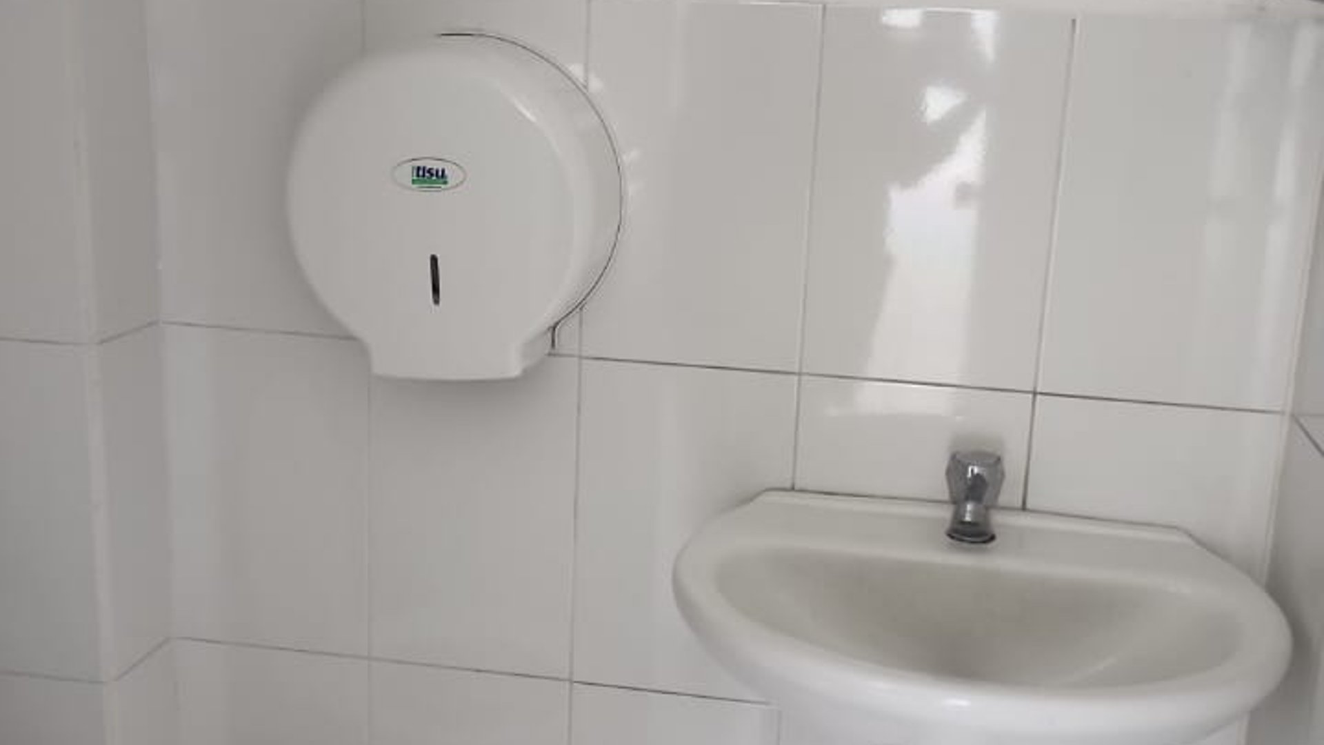 OFIBODEGA EN COMPLEJO ZONA 6 DE VILLA NUEVA - Miniatura 7