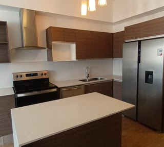 Apartamento en venta de 1 habitacion en nivel alto zona 10 Ref-5366