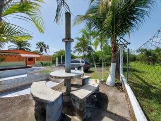 En venta  terreno y casa vacacional en Taxisco - Image 2