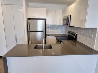 Apartamento en renta en zona 15 Vista Hermosa 2 - Image 2