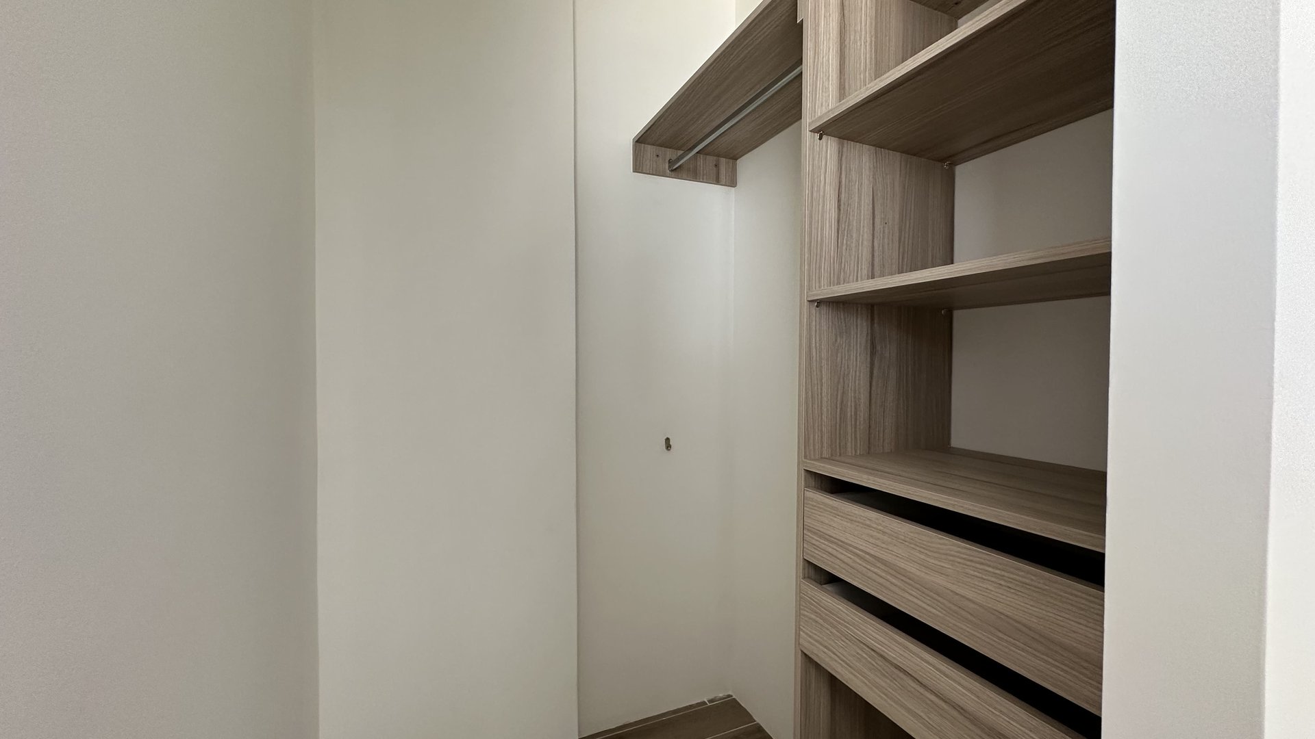 Apartamento en Alquiler Edificio Vila Catorce, zona 14 Guatemala - Miniatura 4