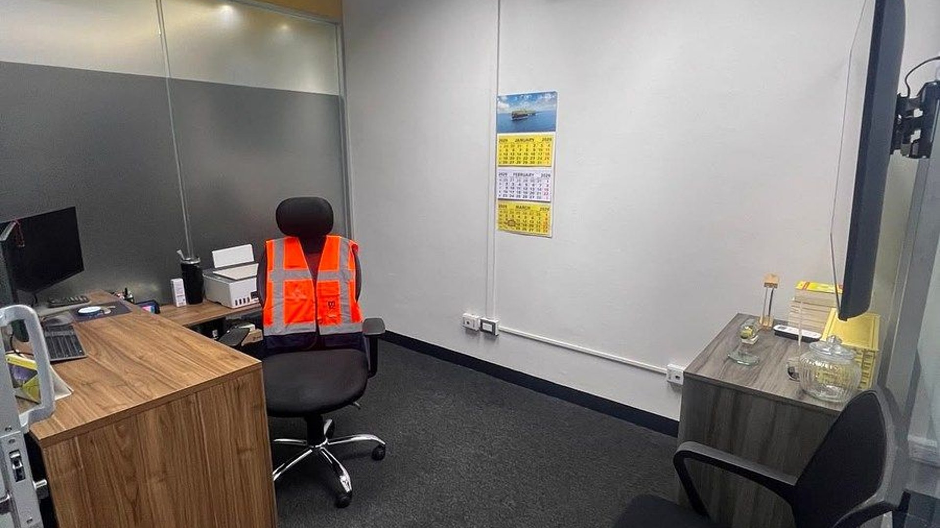 Oficina en venta, Zona 10 - Miniatura 5