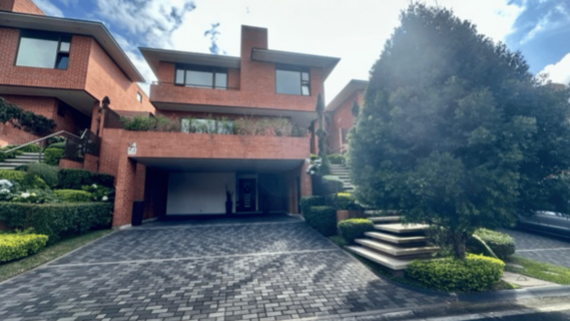 CASA EN VENTA EN CAES