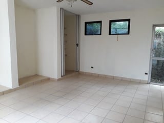 Casa en VENTA en Residencial San Antonio Carretera a El Salvador - Image 2