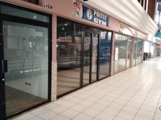 Vendo amplio local en zona 12 Centro Comercial El Gran Portal - 2