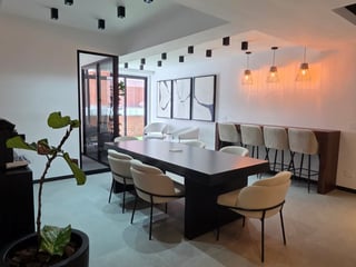 Lindo Apartamento alquilo a estrenar en zona 10 con jardín - Image 9