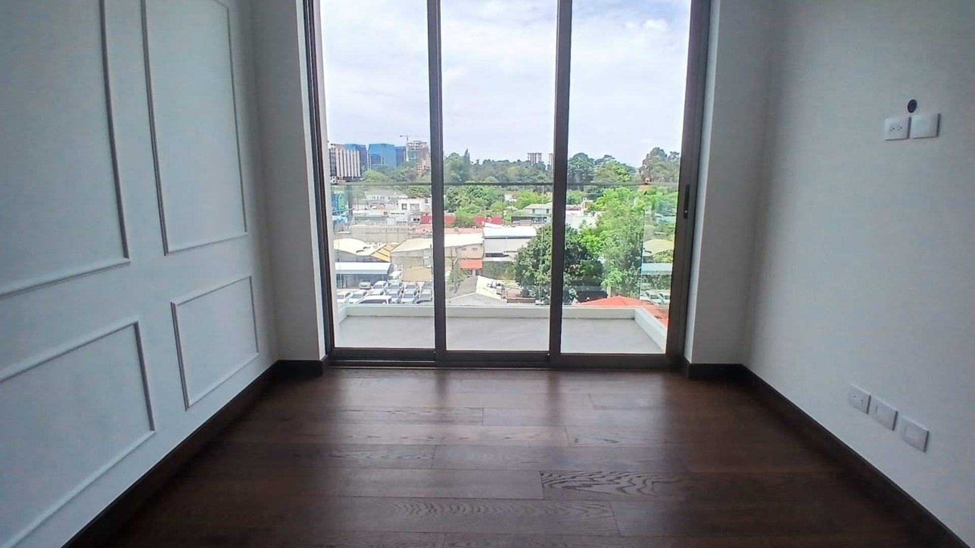 Apartamento en Renta para estrenas en zona 10 - Miniatura 7