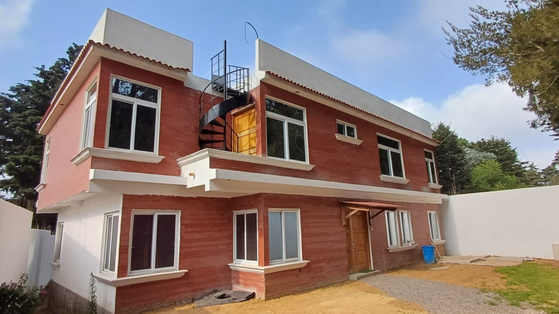Casa en Venta o Renta en Santiago Sacatepéquez