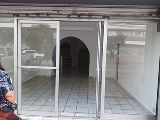 Local Comercial en zona 9 - 4
