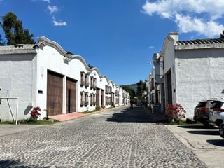 BODEGA CON SEGURIDAD EN RENTA CERCA DEL PANORAMA, ANTIGUA GUATEMALA - 3