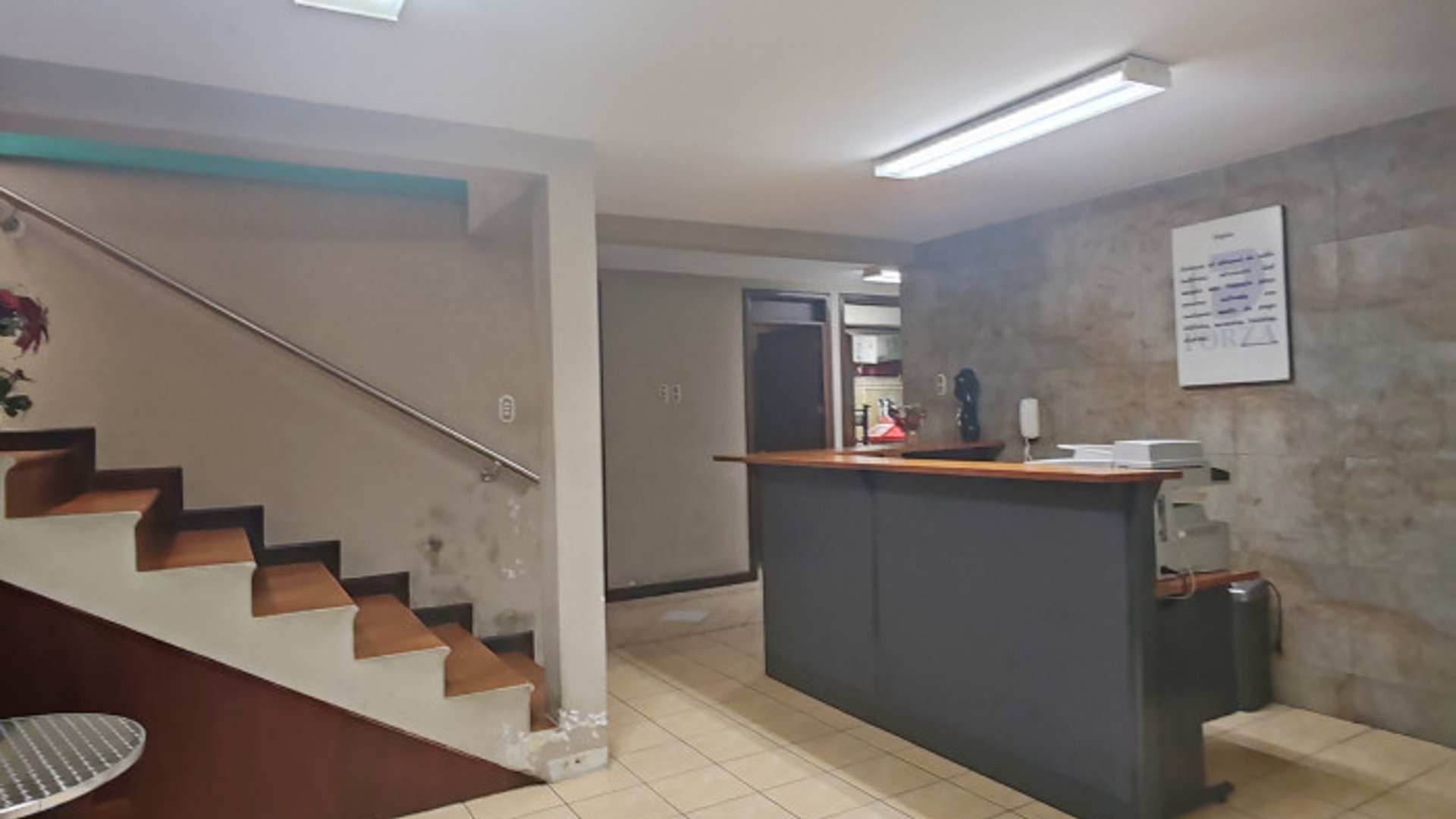 Casa en renta para oficinas en zona 15 el maestro 2