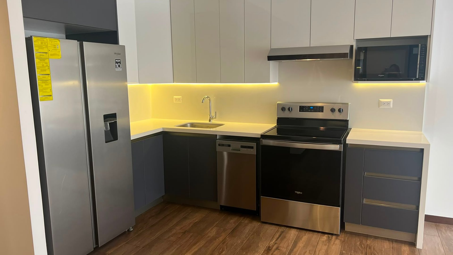 ???? APARTAMENTO EN RENTA – 2 HAB + LÍNEA BLANCA | BRUNELO | ZONA 10 - Miniatura 3