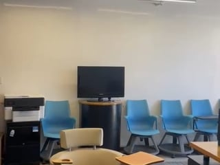 OFICINAS EN RENTA/VENTA EN EDIFICIO VASANTA ZONA 10 - Image 8