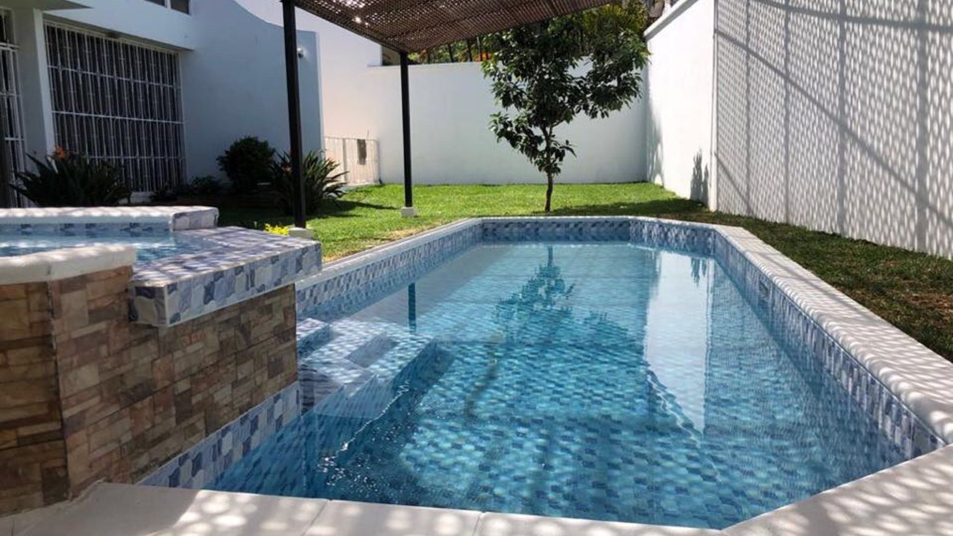 VENDO PRECIOSA CASA EN ZONA 15 VISTA HERMOSA 1 - Miniatura 17