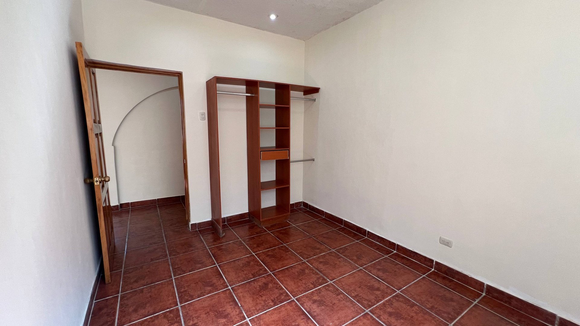 Casa en renta en Kanajuyu 2 zona 16 - Miniatura 15