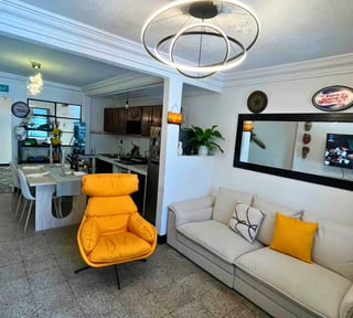CASA TIPO LOFT EN VENTA CON PISCINA PRIVADA – BARRIO MODERNO, ZONA 2