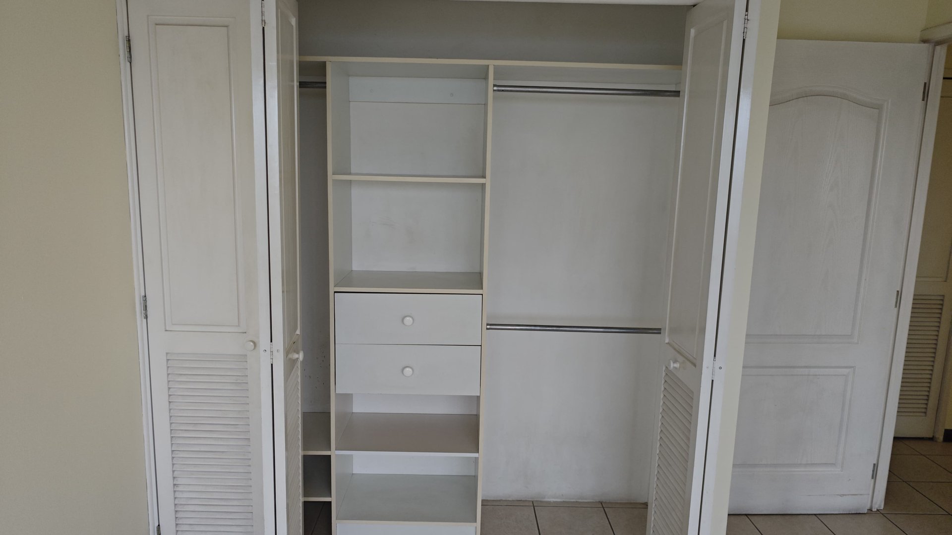 ???? APARTAMENTO EN RENTA – 2 HAB |SANTORINI AMÉRICAS | ZONA 14 - Miniatura 8