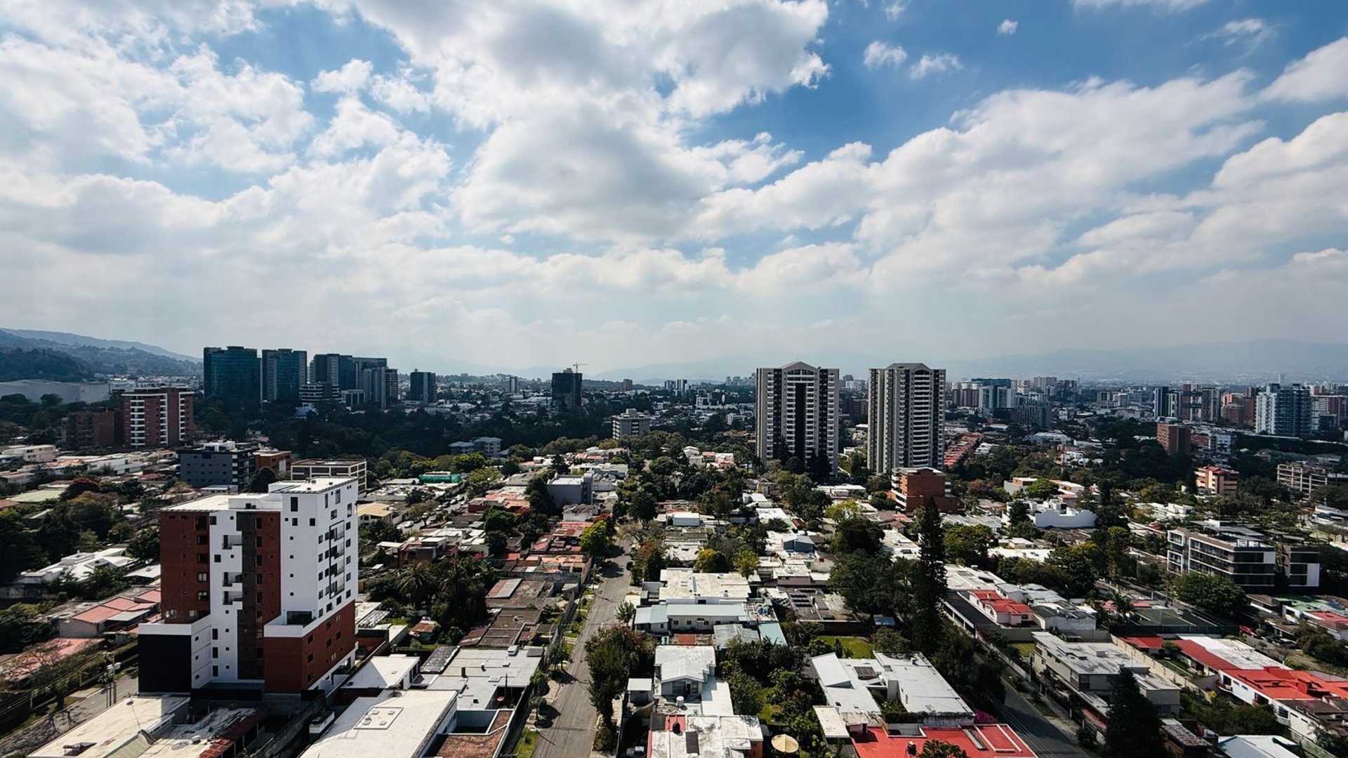 ALQUILER DE HERMOSO APARTAMENTO PARA ESTRENAR - ALENA, ZONA 15 - Miniatura 5