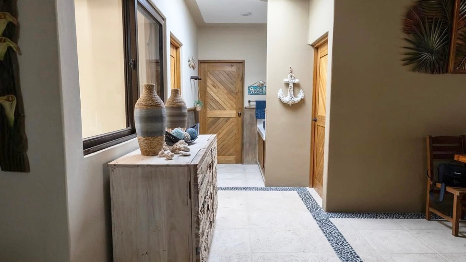 VENTA DE LINDA CASA DE PLAYA DENTRO DE CONDOMINIO - MONTERRICO  - Miniatura 4