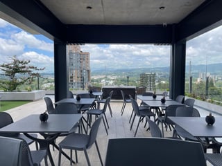 Apartamento Amueblado en Venta en Zona 10 - 5