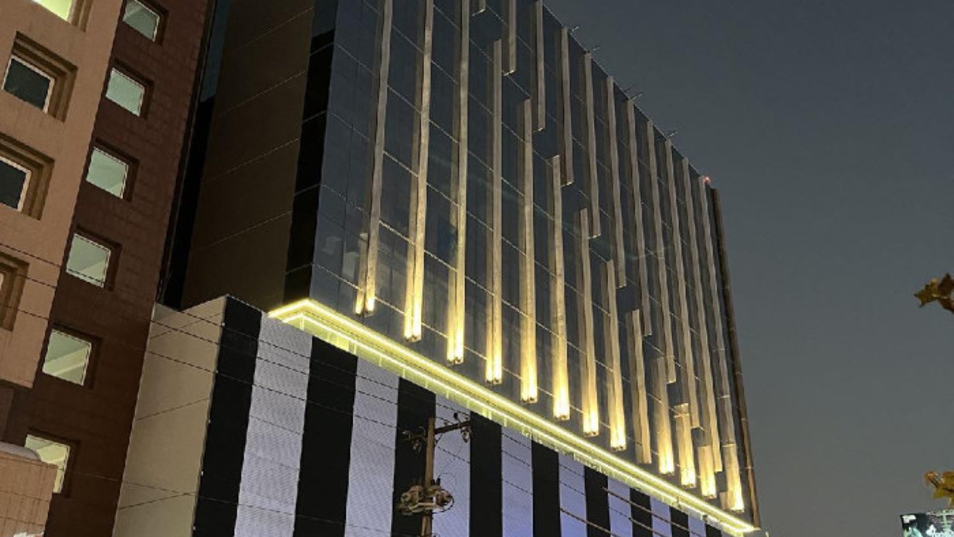Edificio en alquiler 8,000M2 Boulevard proceres Zona 10