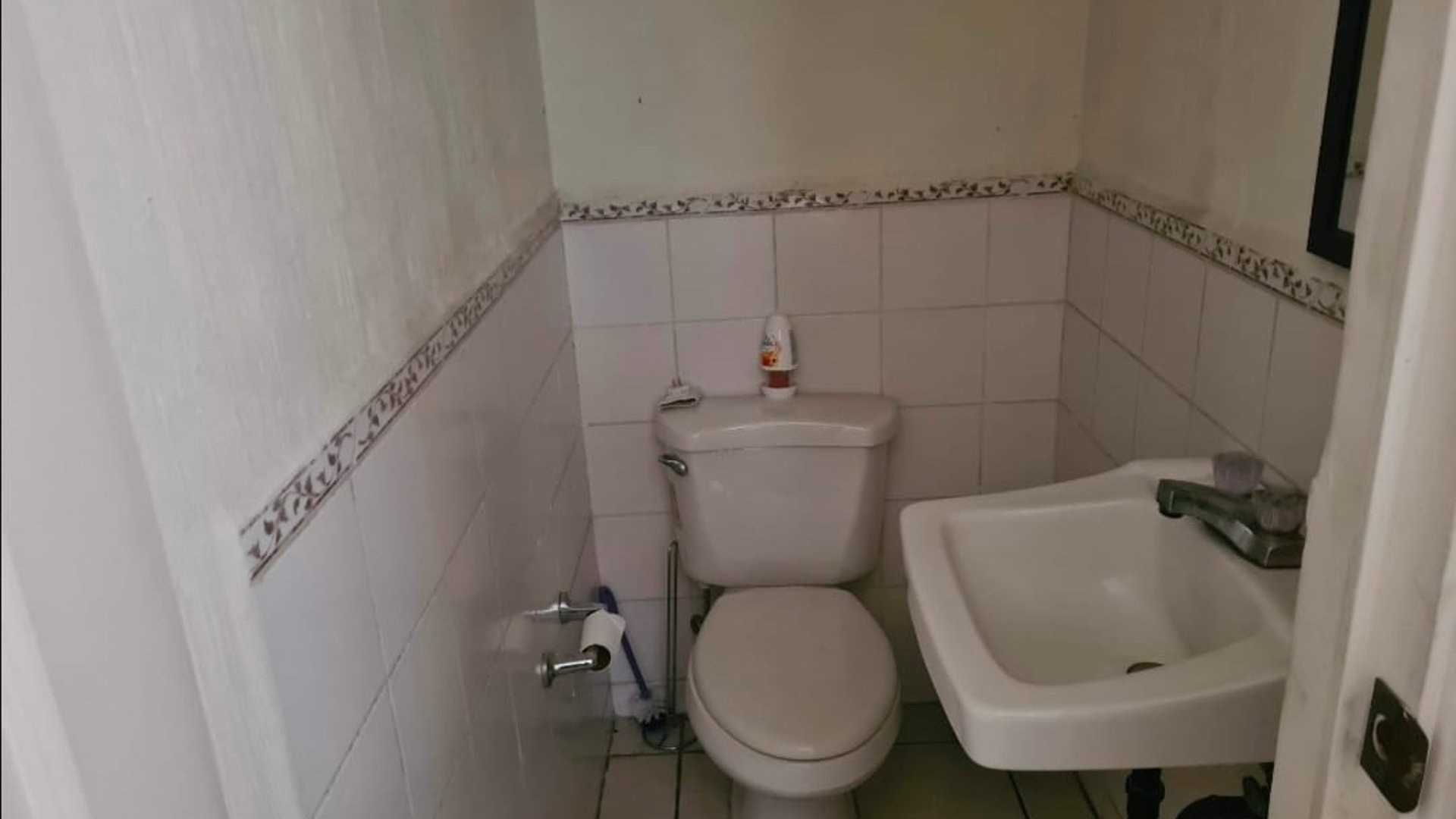 Vendo Linda Casa en Condominio La Fontana, Zona 4 Mixco - Miniatura 5