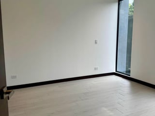 APARTAMENTO EN ALQUILER  Edificio Spazio, zona 15 - Image 6