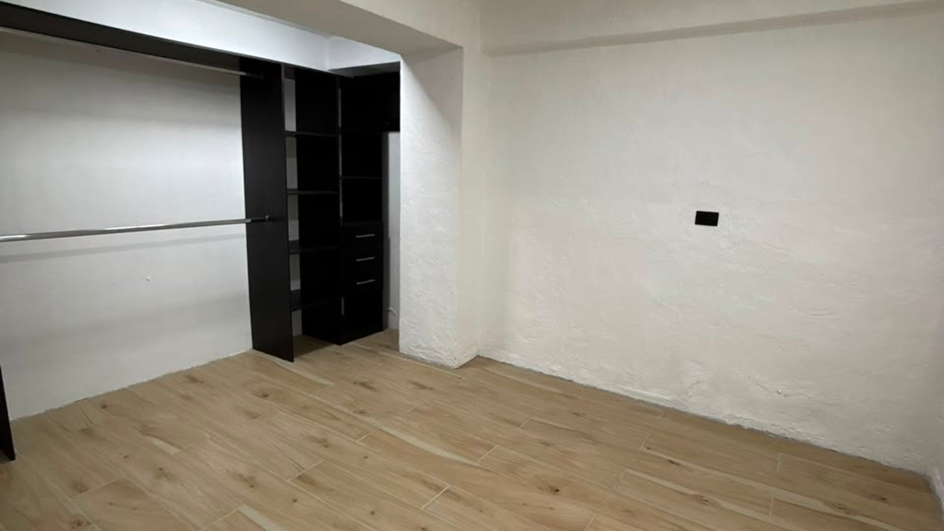 Apartamento en Alquiler Edificio La Barranca, zona 15 VH1 - Miniatura 11