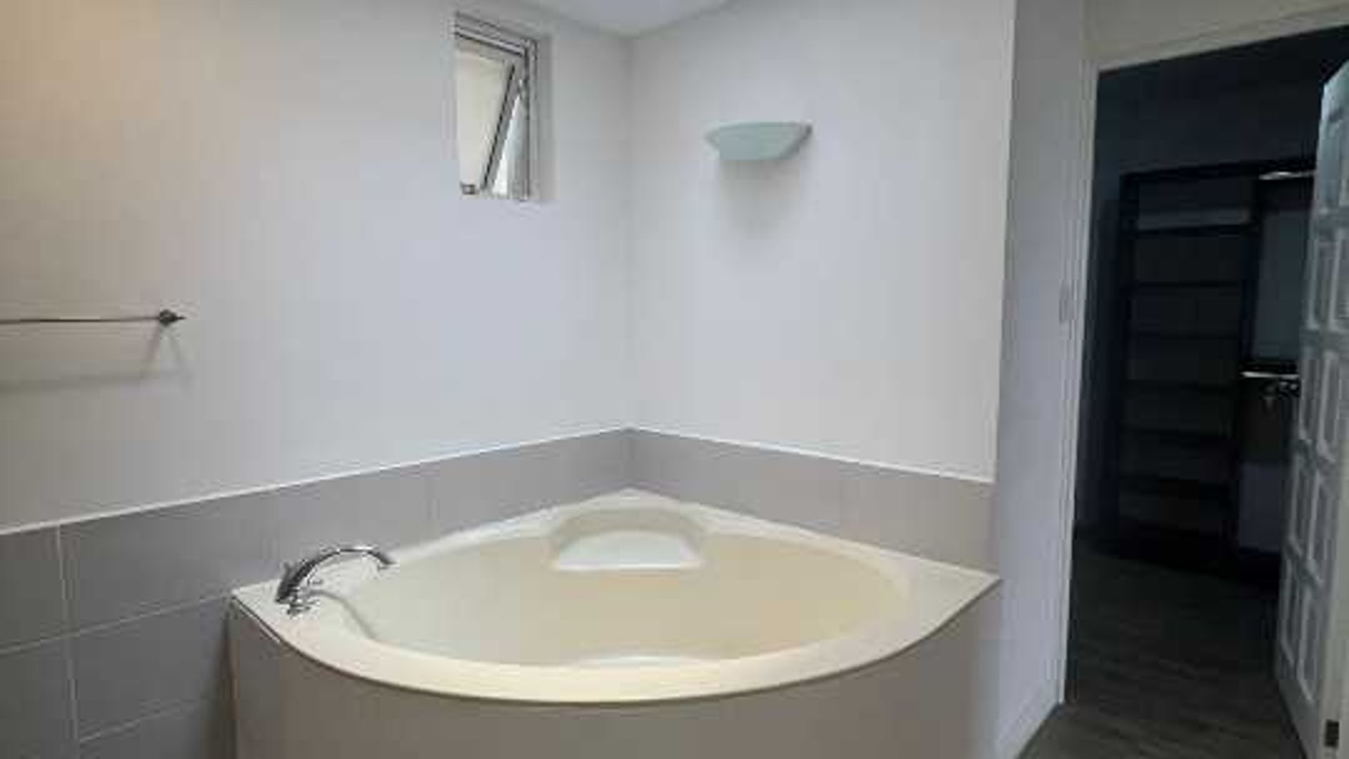 Vendo Lindo y Amplio Penthouse Edificio Antiguo zona 14 - Miniatura 25