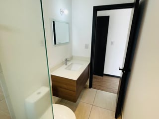 Apartamento de esquina en IQ10 Zona 10 | 2 Habitaciones Nivel 15 con lindas vistas - 5