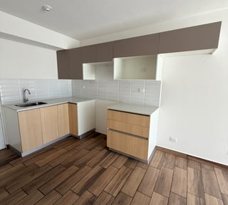 APARTAMENTO EN VENTA | LARES, ZONA 17