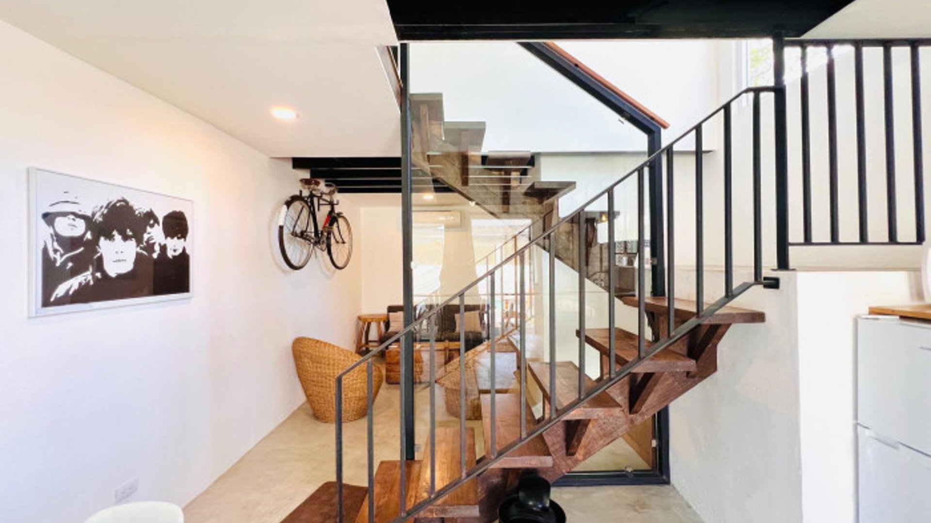 Casa con Terreno Vacacional de Playa Venta Monterrico - Miniatura 8