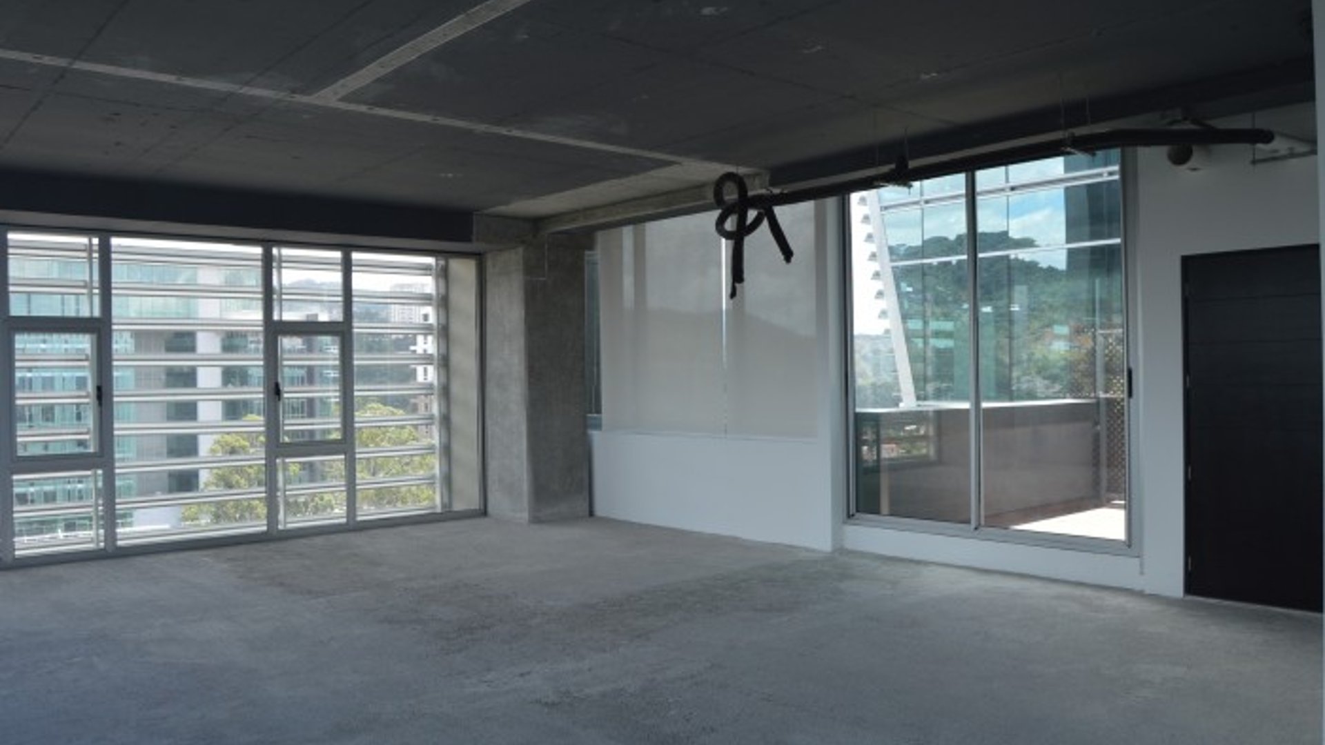 Oficina en renta zona 15  Boulevard Vista Hermosa