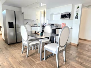 APARTAMENTO EN VENTA Y RENTA EN ZONA 2, DE 3 HABITACIÓNES, AMUEBLADO Y EQUIPADO‼ - 2
