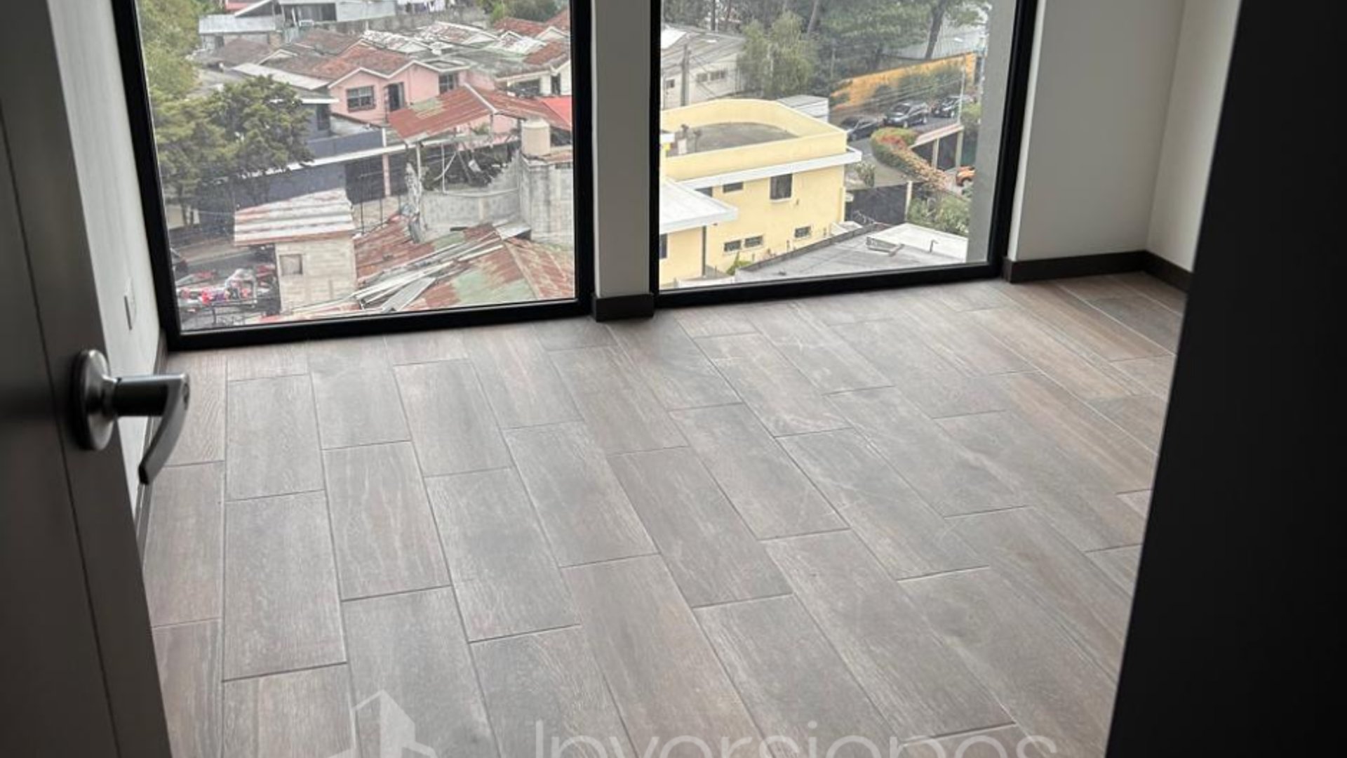 Apartamento de 2 habitaciones en renta, Altaire zona 11 - Miniatura 9