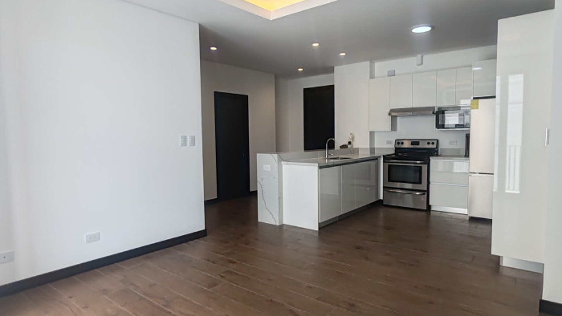 Apartamento en renta en Lirios de Cayala zona 16 - Miniatura 2
