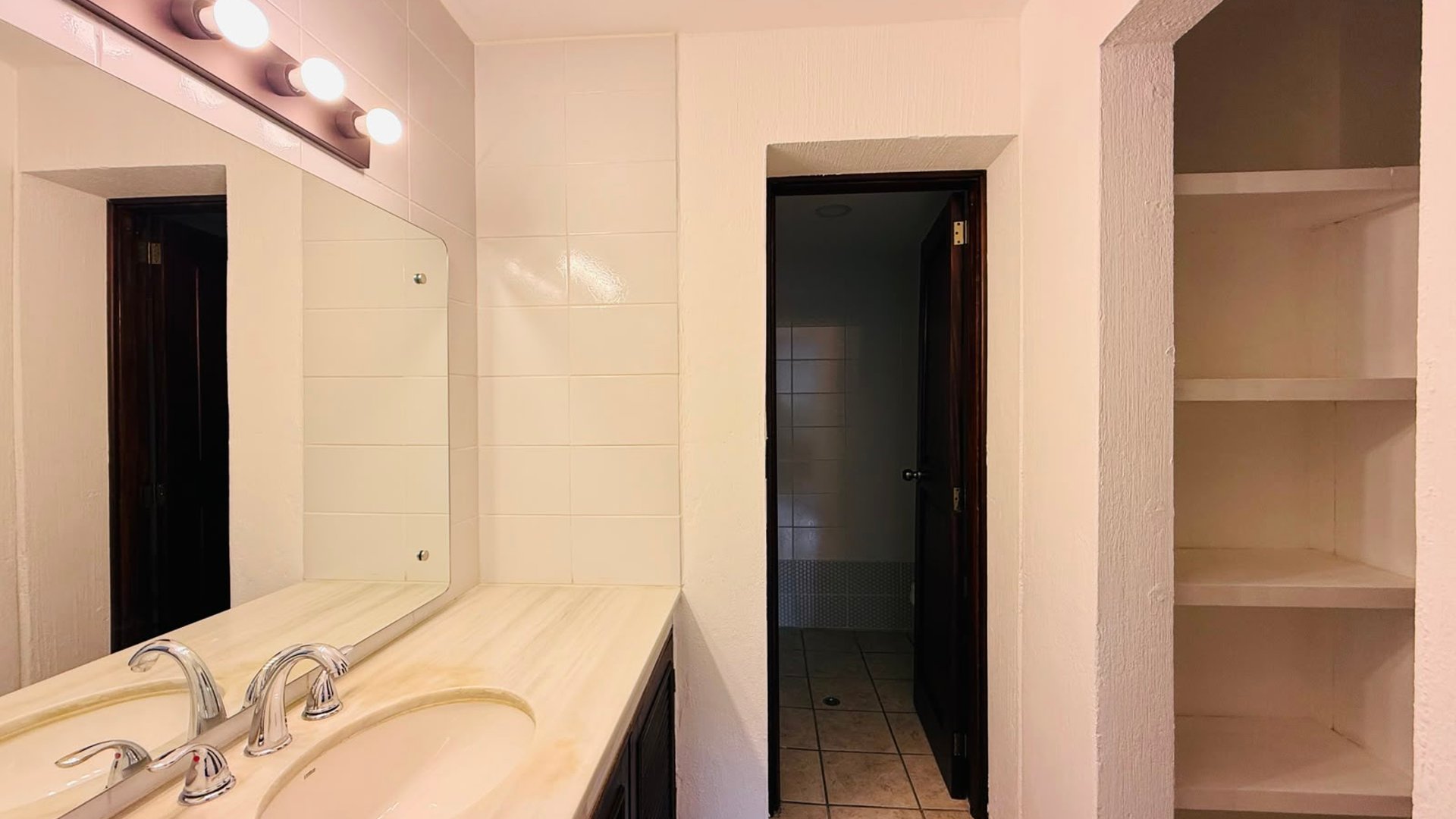ALQUILER DE AMPLIO APARTAMENTO - VILLA REAL, ZONA 10 - Miniatura 9