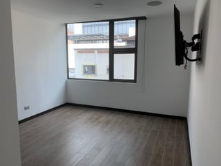 Alquilo / Vendo lindo y amplio apartamento en zona 10 - 4
