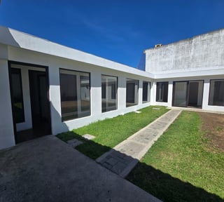 Propiedad ideal para Oficina en el Km.19.7 Carretera a El Salvador | Renta y Venta con 16 parqueos