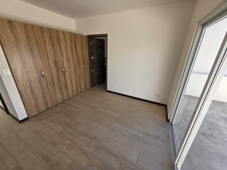 Casa con balcón de 4 habs en venta Trivento KM 18.5 CAES Ref-5635 - 4