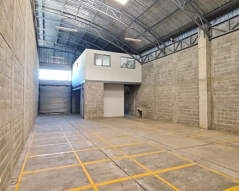 BODEGAS EN ALQUILER EN EL NARANJO | DENTRO DE COMPLEJO INDUSTRIAL
