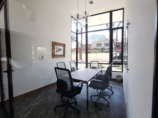 Elegante y moderno apartamento en venta en la Zona 10. - 2