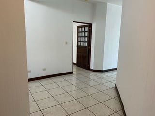 Apartamento amplio en Renta Zona 15, cerca de Metro15 - 2