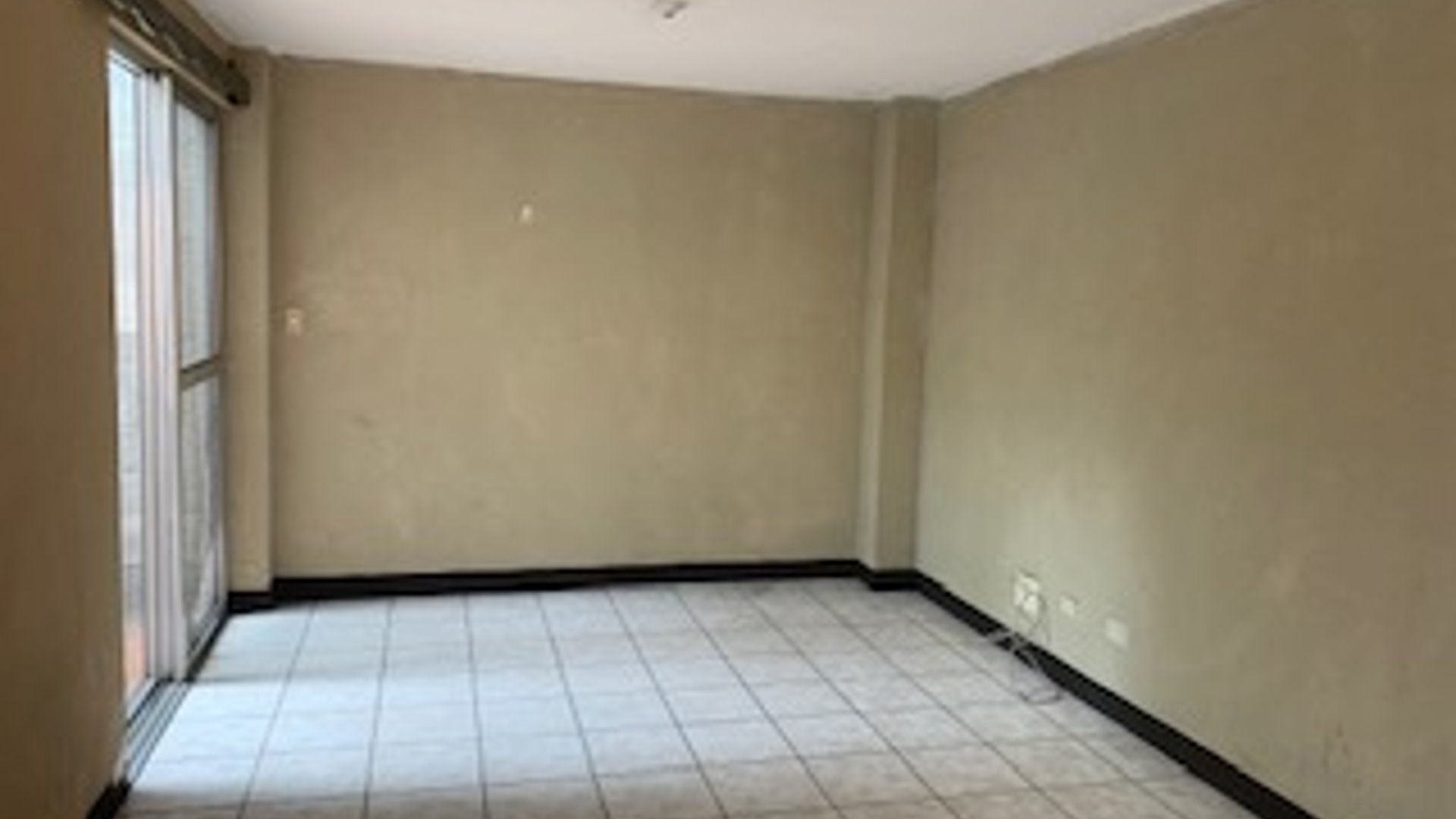 Vendo Casa en Condominio Altos de Fuentes; San Miguel Petapa - Miniatura 4