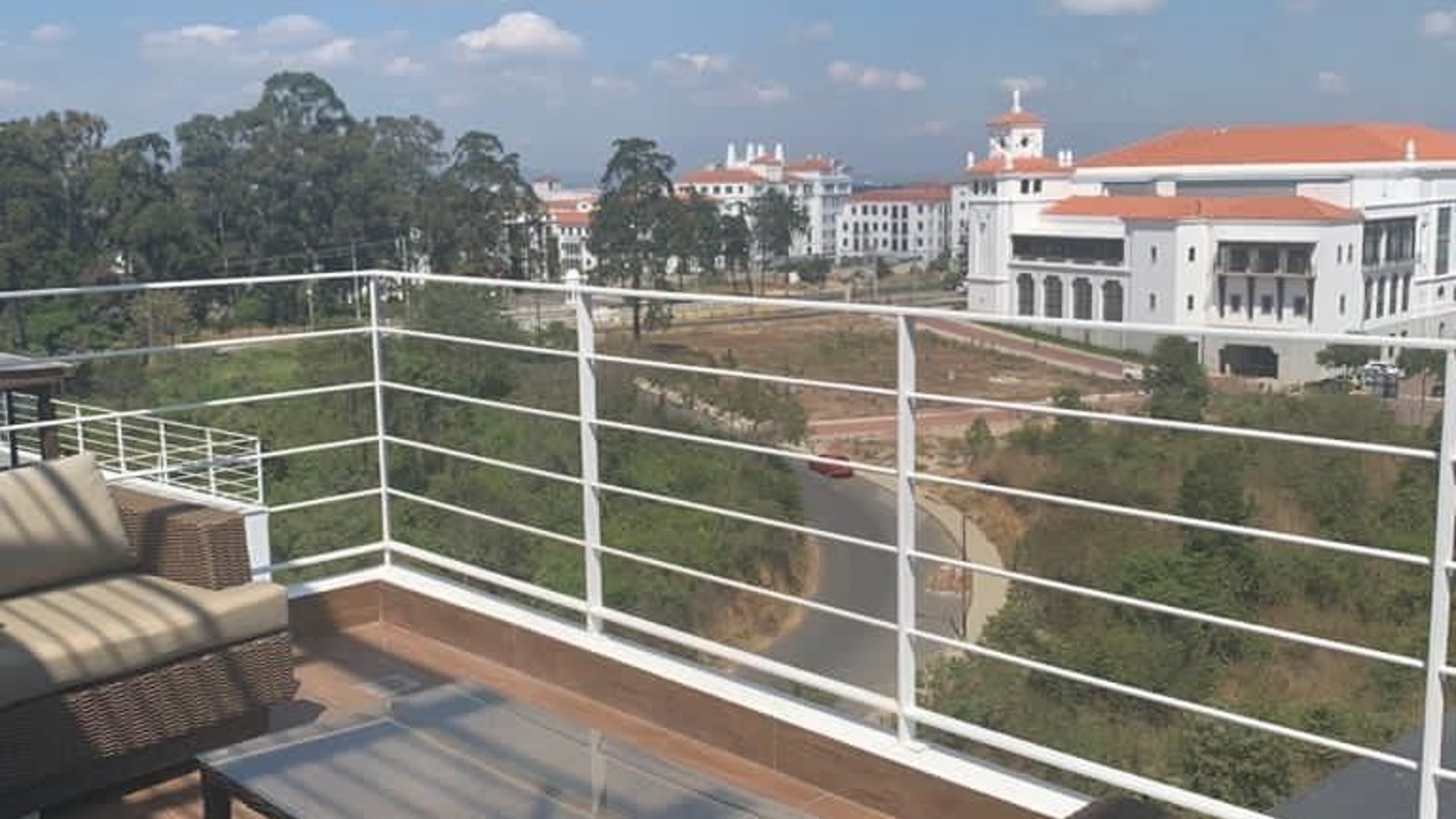 Hermoso apto amueblado Shift de cayalá, zona 16