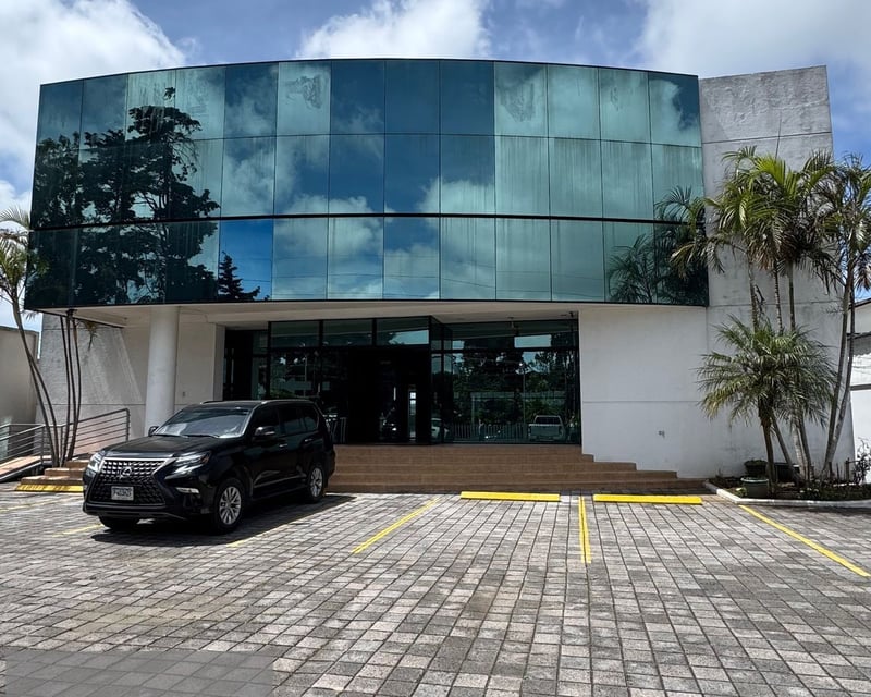 Alquiler de Edificio en Carretera Salvador