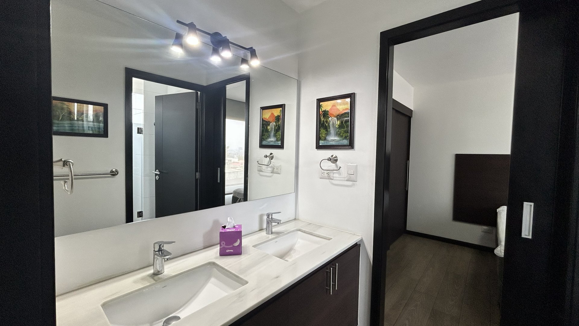Apartamento Amueblado en ALQUILER Edificio Borghetto zona 15 - Miniatura 9